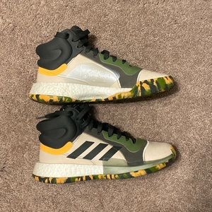 Adidas marquee boost basketball shoes size 9 excellent condition